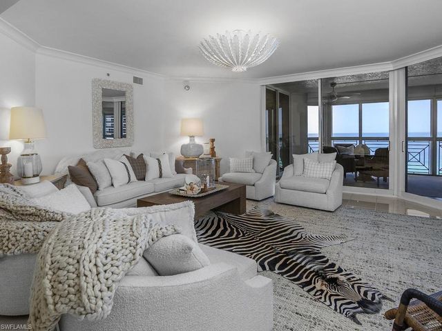 4021 Gulf Shore BLVD N 1103, Naples, FL 34103