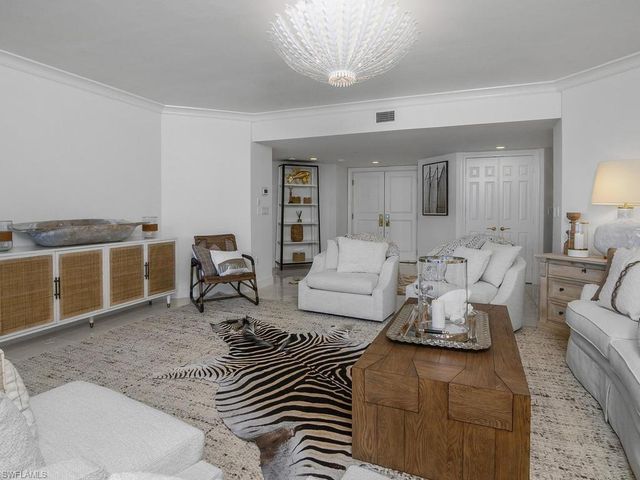 4021 Gulf Shore BLVD N 1103, Naples, FL 34103