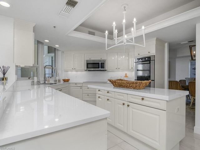 4021 Gulf Shore BLVD N 1103, Naples, FL 34103