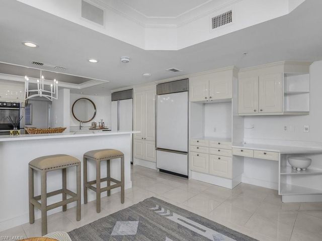 4021 Gulf Shore BLVD N 1103, Naples, FL 34103