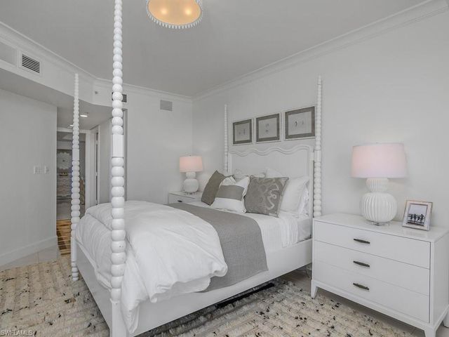 4021 Gulf Shore BLVD N 1103, Naples, FL 34103