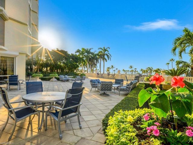 4021 Gulf Shore BLVD N 1103, Naples, FL 34103