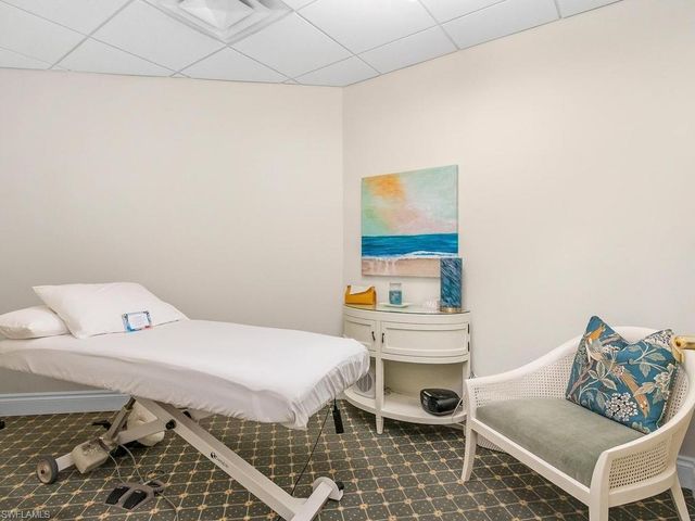 4021 Gulf Shore BLVD N 1103, Naples, FL 34103