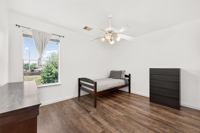 18902 Remington Park Drive, Houston, TX 77073
