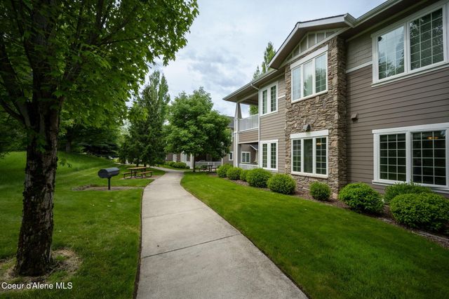 4453 Greenchain LOOP, APT 9, Coeur D'alene, ID 83814