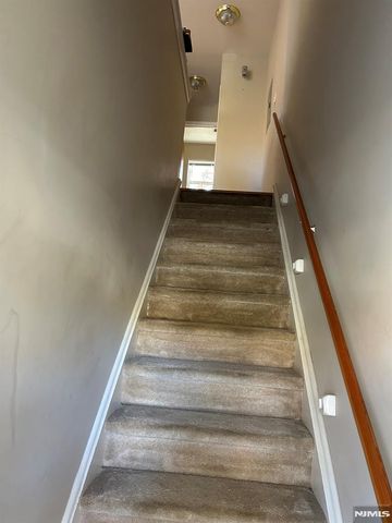 16 Perrin, Saddle River, NJ 07458