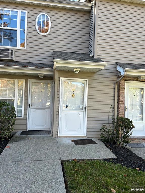 16 Perrin, Saddle River, NJ 07458
