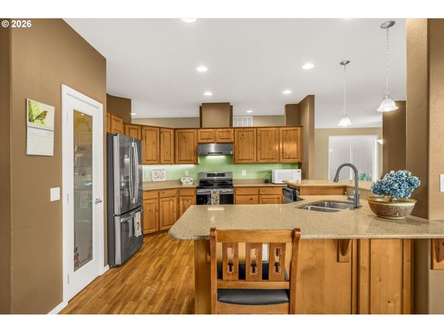 955 Se RIVER VIEW Ln, Waldport, OR 97394