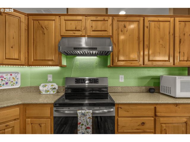 955 Se RIVER VIEW Ln, Waldport, OR 97394