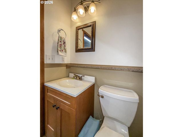 955 Se RIVER VIEW Ln, Waldport, OR 97394