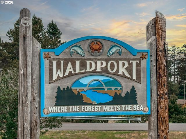 955 Se RIVER VIEW Ln, Waldport, OR 97394