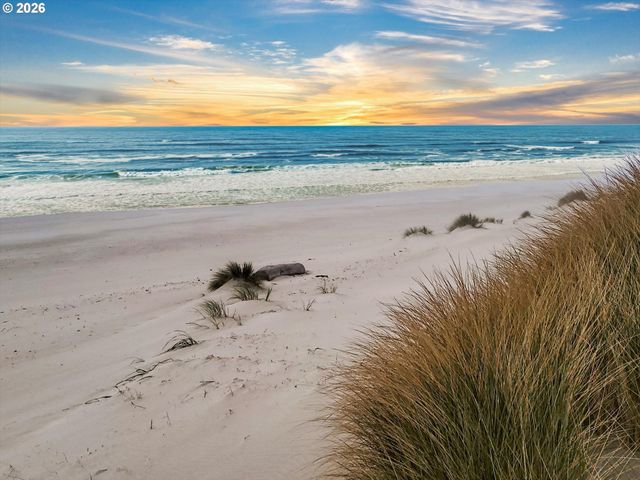 955 Se RIVER VIEW Ln, Waldport, OR 97394