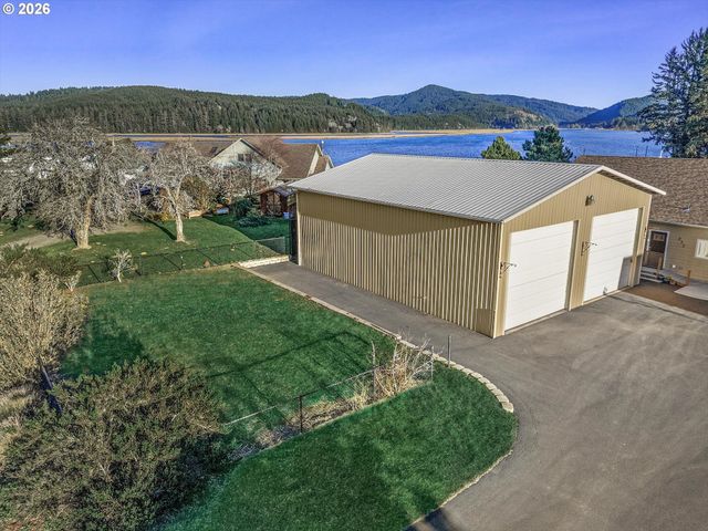 955 Se RIVER VIEW Ln, Waldport, OR 97394