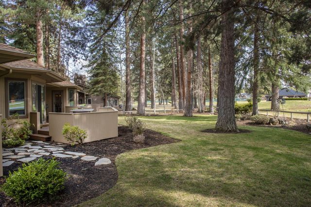 20445 Steamboat Court, Bend, OR 97702