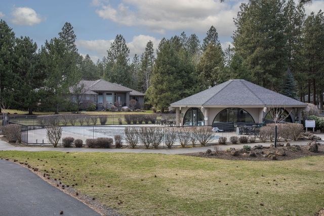 20445 Steamboat Court, Bend, OR 97702