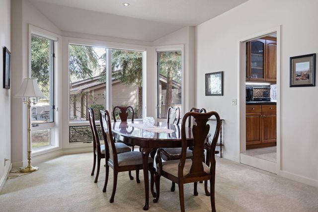 20445 Steamboat Court, Bend, OR 97702