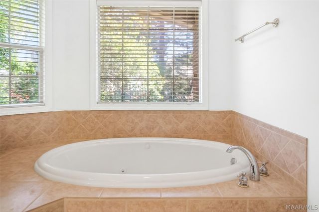 8725 Carillion Place, Montgomery, AL 36117