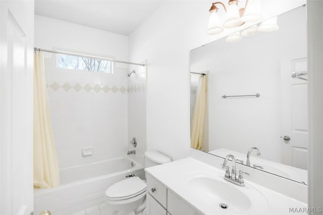 8725 Carillion Place, Montgomery, AL 36117