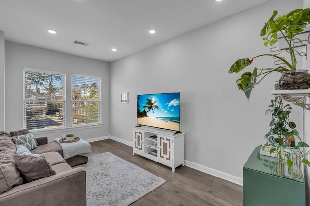 5118 Pine Reach Drive, Houston, TX 77018