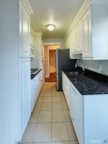 39 Glenbrook Road 5F, Stamford, CT 06902