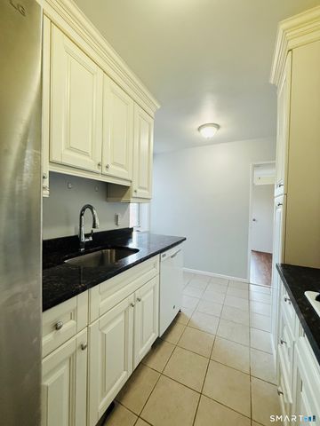 39 Glenbrook Road 5F, Stamford, CT 06902