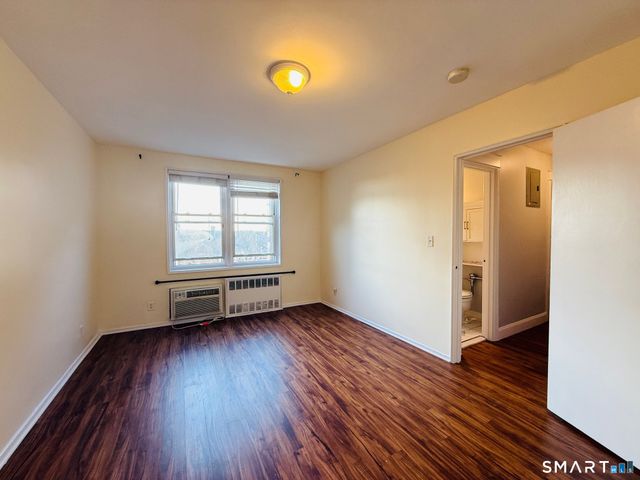 39 Glenbrook Road 5F, Stamford, CT 06902