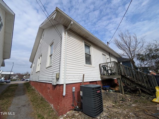 1113 East Center Street, Kingsport, TN 37660