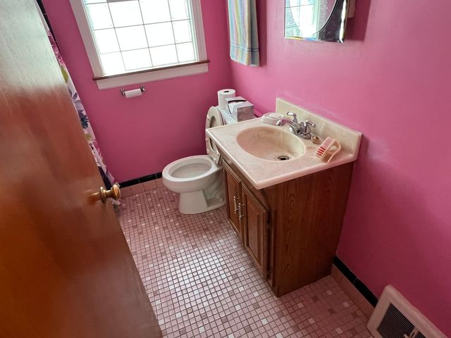 7324 W Myrtle Avenue, Chicago, IL 60631