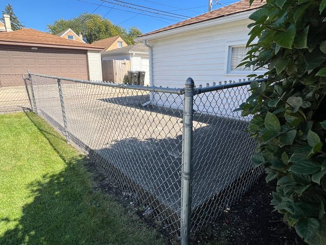 7324 W Myrtle Avenue, Chicago, IL 60631