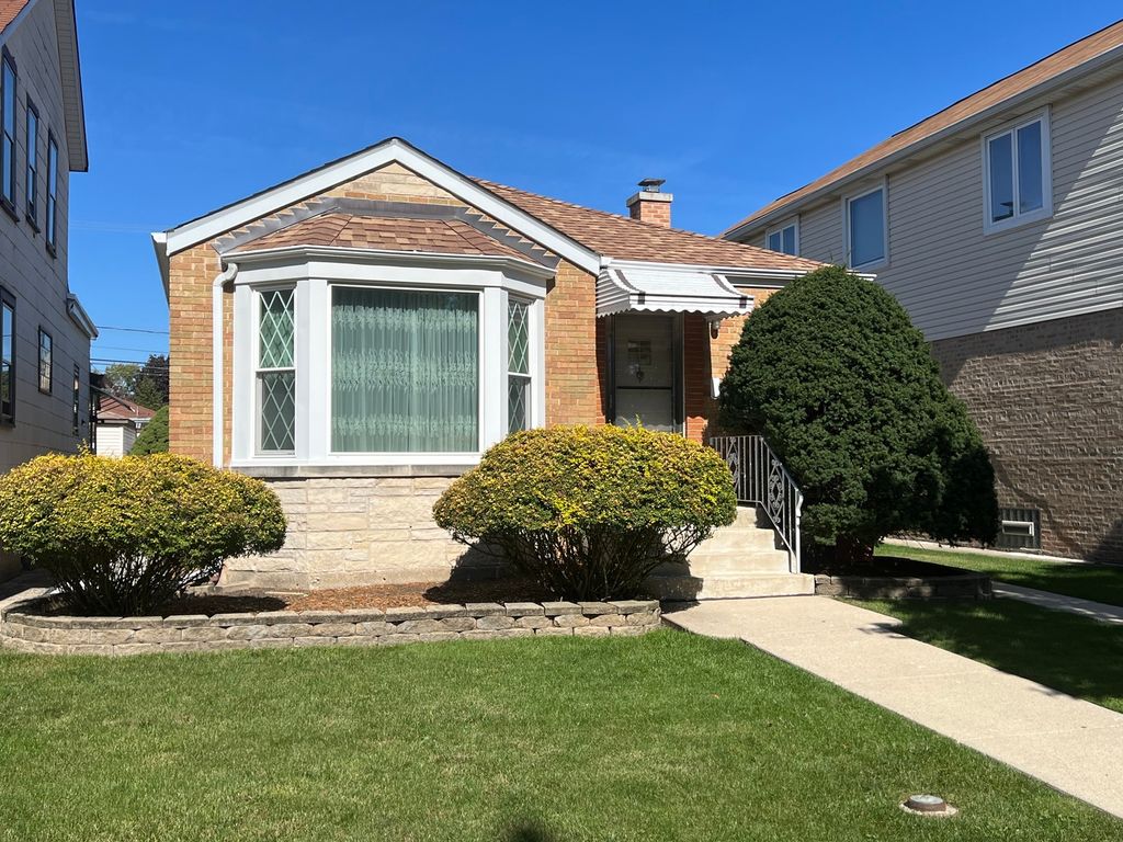7324 W Myrtle Avenue, Chicago, IL 60631