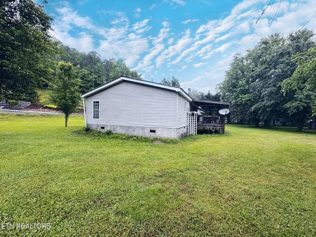 2065 Waldens Creek Rd, Sevierville, TN 37862