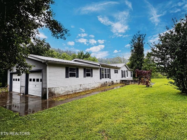 2065 Waldens Creek Rd, Sevierville, TN 37862