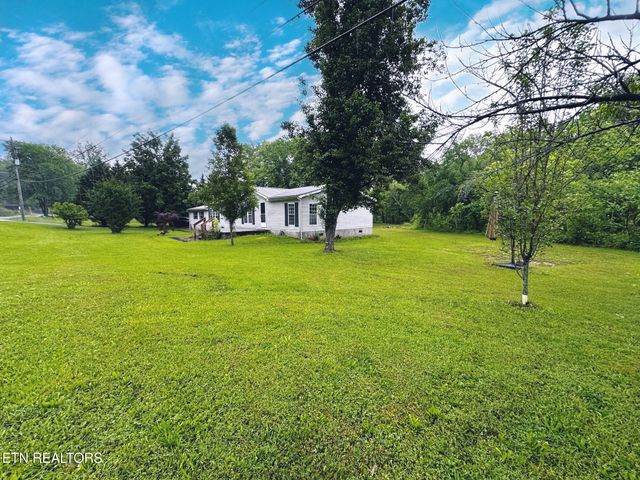 2065 Waldens Creek Rd, Sevierville, TN 37862