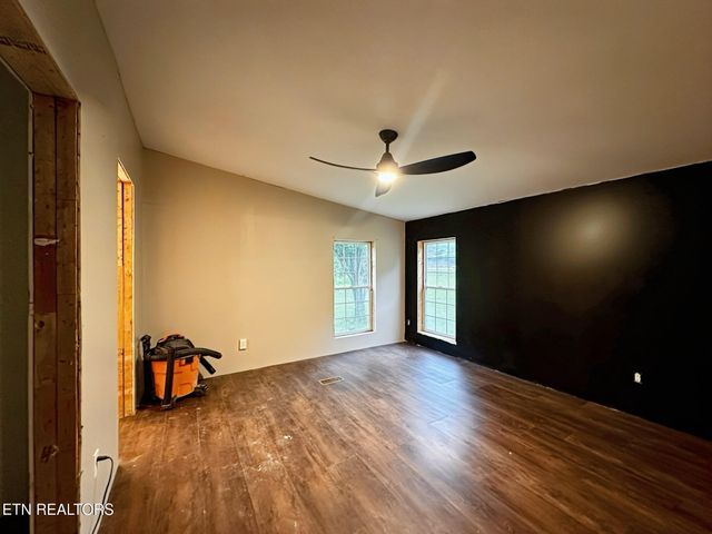 2065 Waldens Creek Rd, Sevierville, TN 37862