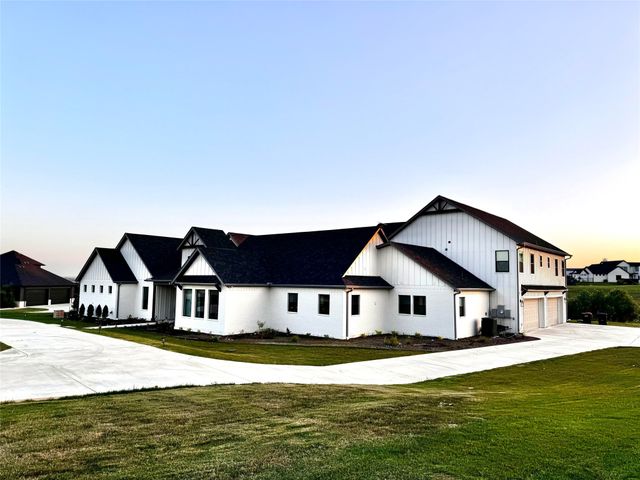 12301 Bella Sera Drive, Fort Worth, TX 76126