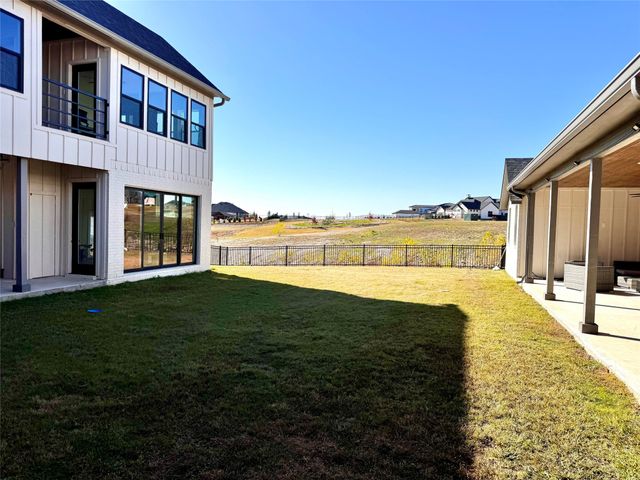 12301 Bella Sera Drive, Fort Worth, TX 76126