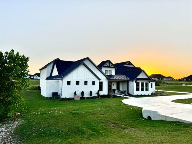 12301 Bella Sera Drive, Fort Worth, TX 76126