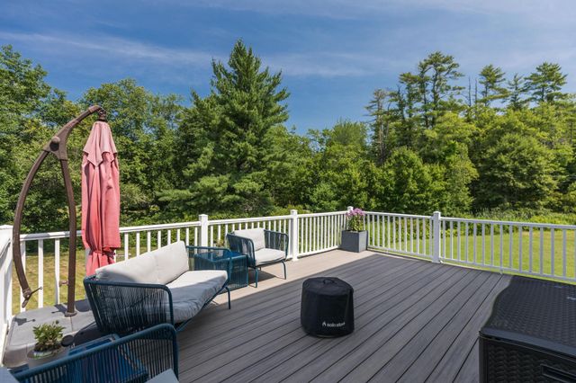7 Squire Drive, Somersworth, NH 03878