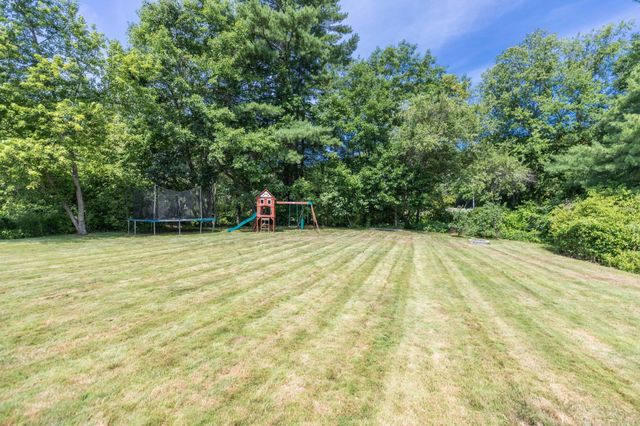 7 Squire Drive, Somersworth, NH 03878