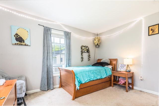 7 Squire Drive, Somersworth, NH 03878