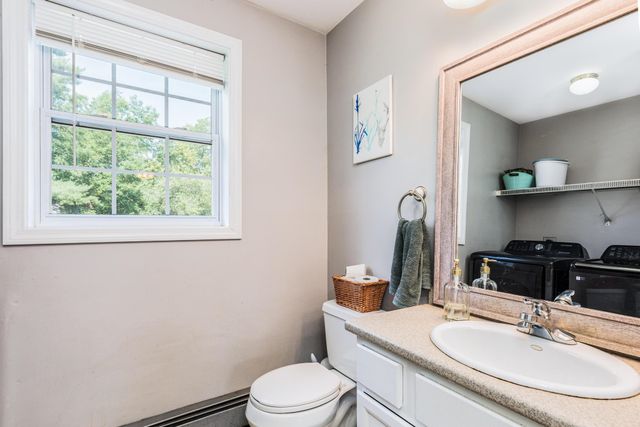 7 Squire Drive, Somersworth, NH 03878