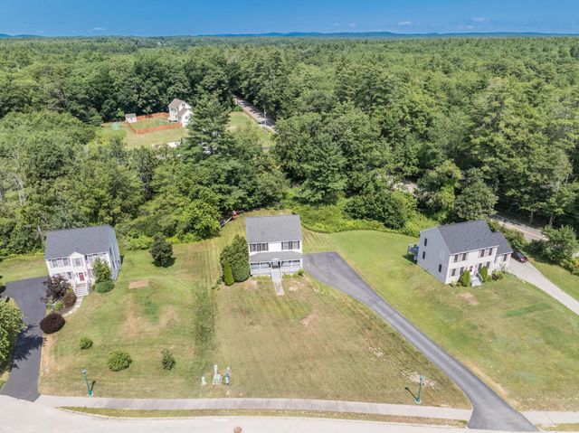 7 Squire Drive, Somersworth, NH 03878