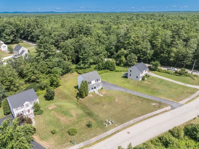 7 Squire Drive, Somersworth, NH 03878