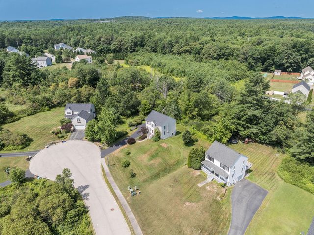 7 Squire Drive, Somersworth, NH 03878