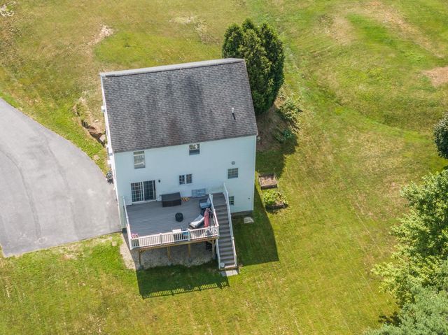 7 Squire Drive, Somersworth, NH 03878