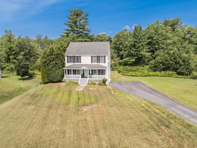 7 Squire Drive, Somersworth, NH 03878