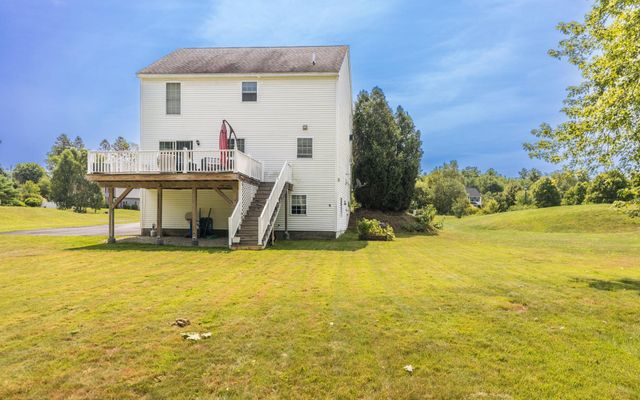 7 Squire Drive, Somersworth, NH 03878