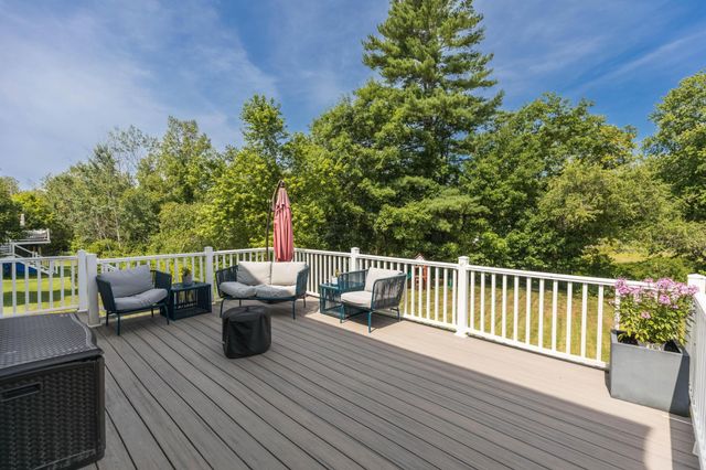 7 Squire Drive, Somersworth, NH 03878