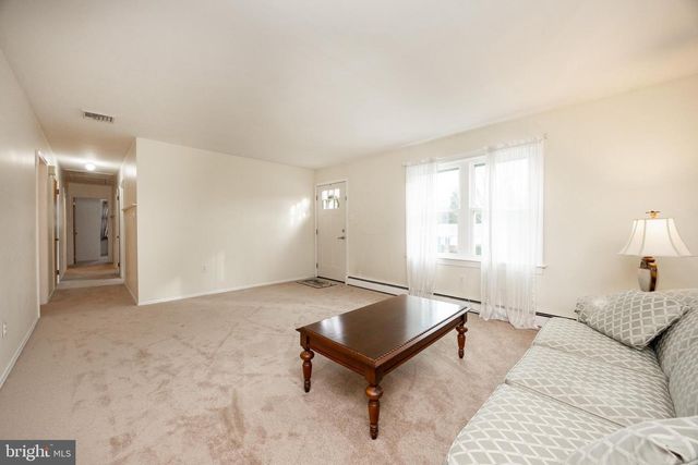 479 DOUGLAS DR, West Chester, PA 19380