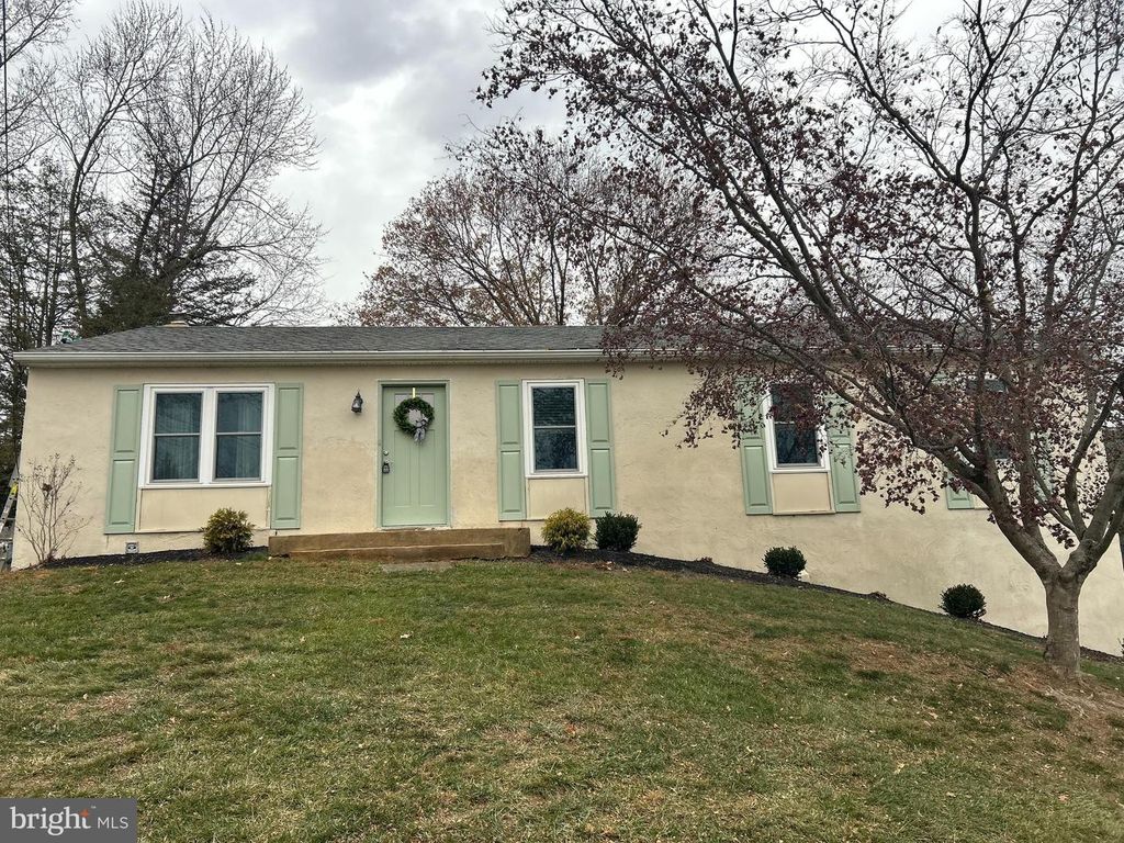 479 DOUGLAS DR, West Chester, PA 19380